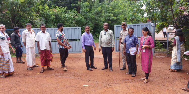 ಸೌತಡ್ಕ : ಸಾರ್ವಜನಿಕರಿಂದ ದೂರು ಹಿನ್ನೆಲೆ : ಶ್ರೀ ಮಹಾಗಣಪತಿ ದೇವಸ್ಥಾನದ ಹಿಂಭಾಗದಲ್ಲಿ ಹಾಕಲಾಗಿದ್ದ ಗೇಟ್ ತೆರವು..!!!