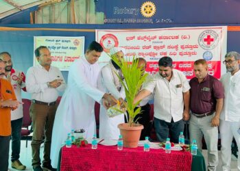 ಪುತ್ತೂರು : ವಿಶ್ವ ರಕ್ತದಾನಿಗಳ ದಿನಾಚರಣೆಯ ಪ್ರಯುಕ್ತ ಬ್ಲಡ್ ಹೆಲ್ಪ್ ಲೈನ್ ಕರ್ನಾಟಕ ವತಿಯಿಂದ ರಕ್ತದಾನ ಶಿಬಿರ