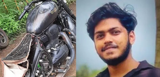 ರಸ್ತೆ ವಿಭಜಕಕ್ಕೆ ಬೈಕ್ ಡಿಕ್ಕಿ : ವಿದ್ಯಾರ್ಥಿ ಮೃತ್ಯು