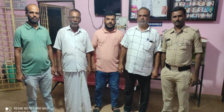 ನಾಪತ್ತೆಯಾದ ವ್ಯಕ್ತಿಯನ್ನು ಪತ್ತೆ ಹಚ್ಚಿ ಮಗನ ಜೊತೆ ಕಳುಹಿಸಿ ಕೊಟ್ಟ ಪುತ್ತೂರು ಗ್ರಾಮಾಂತರ ಠಾಣಾ ಪೊಲೀಸರು