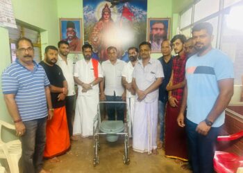 ಅಪಘಾತದಲ್ಲಿ ಗಾಯಗೊಂಡ ಯುವತಿಗೆ ಶ್ರೀರಾಮ ಗೆಳೆಯರ ಬಳಗ ಮತ್ತು ಪುತ್ತಿಲ ಪರಿವಾರದ ವತಿಯಿಂದ ವೀಲ್ ಚಯರ್ ವಿತರಣೆ