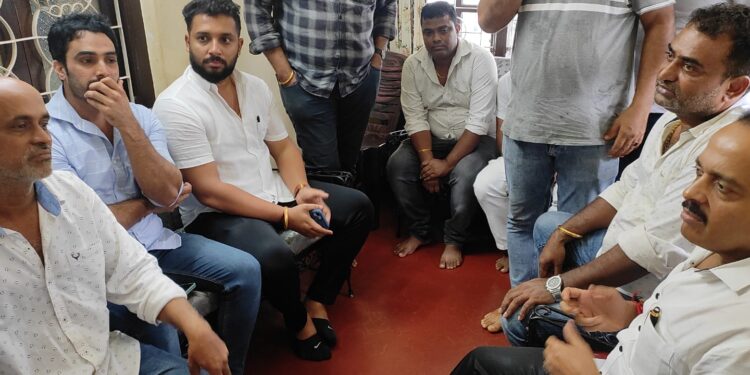 ಪುತ್ತೂರು : ಅಪಘಾತದಲ್ಲಿ ಮೃತಪಟ್ಟ ವಿದ್ಯಾರ್ಥಿನಿ ಹನಾ ನಿವಾಸಕ್ಕೆ ಶಾಸಕ ಅಶೋಕ್ ಕುಮಾರ್ ರೈ ಭೇಟಿ