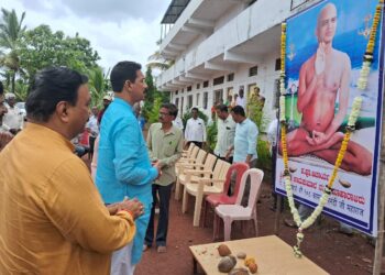 ಜೈನ ಮುನಿ ಹತ್ಯೆ ಪ್ರಕರಣ : ಆಶ್ರಮಕ್ಕೆ ಸಂಸದ ನಳಿನ್ ಕುಮಾರ್ ಕಟೀಲ್ ಭೇಟಿ