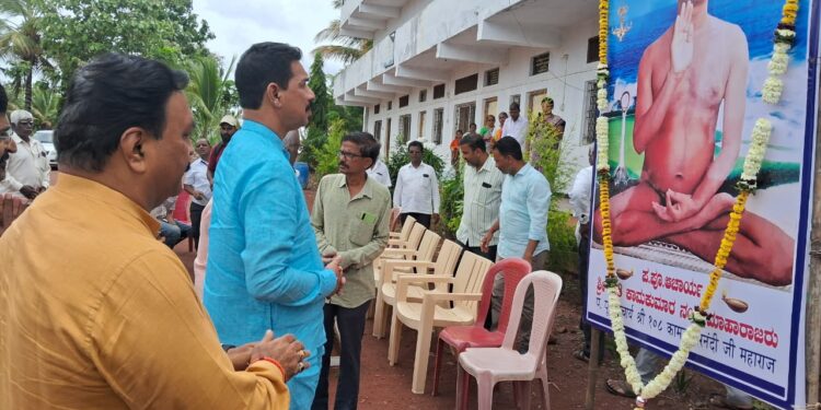 ಜೈನ ಮುನಿ ಹತ್ಯೆ ಪ್ರಕರಣ : ಆಶ್ರಮಕ್ಕೆ ಸಂಸದ ನಳಿನ್ ಕುಮಾರ್ ಕಟೀಲ್ ಭೇಟಿ