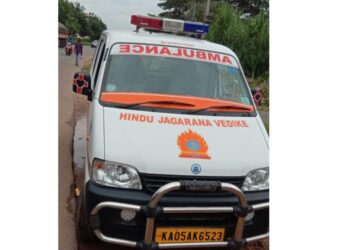 ಪುತ್ತೂರು : ಹಿಂ.ಜಾ.ವೇ. ಆಂಬ್ಯುಲೆನ್ಸ್​ನಲ್ಲಿಯೇ ಹೆರಿಗೆ : ಹೆಣ್ಣು ಮಗುವಿಗೆ ಜನ್ಮ ನೀಡಿದ ಮಹಿಳೆ