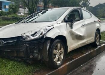 ಬಂಟ್ವಾಳ : ನಿಯಂತ್ರಣ ತಪ್ಪಿ ಡಿವೈಡರ್ ಮೇಲೇರಿ ವಿದ್ಯುತ್ ಕಂಬಕ್ಕೆ ಡಿಕ್ಕಿ ಹೊಡೆದ ಕಾರು..!!!