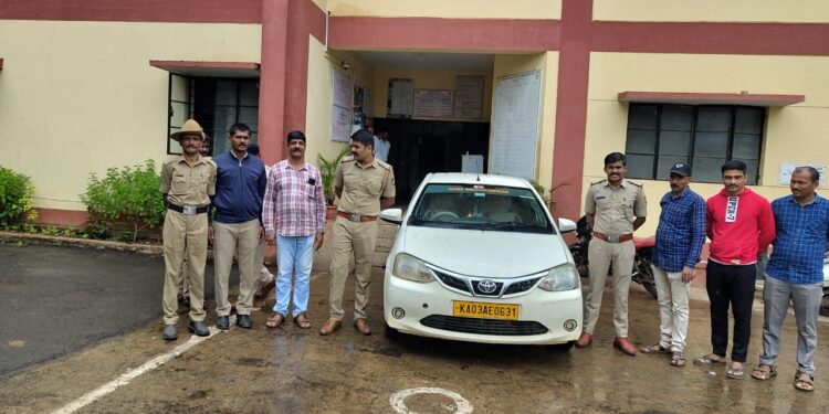 ಹಳಿಯಾಳ ಪೊಲೀಸ್ ಠಾಣೆಯ ಪಿ.ಎಸ್.ಐ ವಿನೋದ್ ರೆಡ್ಡಿ ನೇತೃತ್ವದಲ್ಲಿ ಕಾರ್ಯಾಚರಣೆ : ಕಾರು ಕಳವುಗೈದಿದ್ದ ಆರೋಪಿಯ ಬಂಧನ..!!!