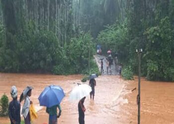 ಪುತ್ತೂರು : ಭಾರೀ ಮಳೆ ಹಿನ್ನೆಲೆ : ಮುಳುಗಡೆಗೊಂಡ ಚೆಲ್ಯಡ್ಕ ಸೇತುವೆ ; ಸಂಚಾರ ಸ್ಥಗಿತ