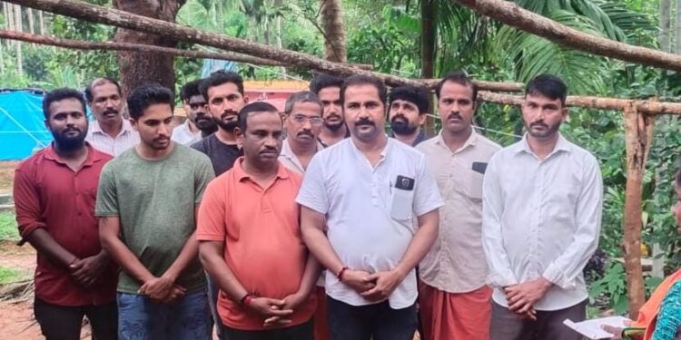 ಎರುಂಬು ಶ್ರೀ ದಿವ್ಯಜ್ಯೋತಿ ಮಿತ್ರವೃಂದದ ಸದಸ್ಯರಿಂದ ಸಹಾಯ ಹಸ್ತ