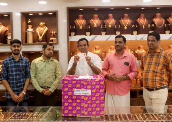 ವಿಟ್ಲ : ಸಪ್ತ ಜ್ಯುವೆಲ್ಸ್ ನಲ್ಲಿ ಅದೃಷ್ಟ ಗ್ರಾಹಕರ ಆಯ್ಕೆ