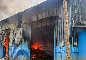 ಬಂಟ್ವಾಳ : ಹಾಸಿಗೆ ತಯಾರಿಕಾ ಘಟಕಕ್ಕೆ ಬೆಂಕಿ ; ಲಕ್ಷಾಂತರ ನಷ್ಟ