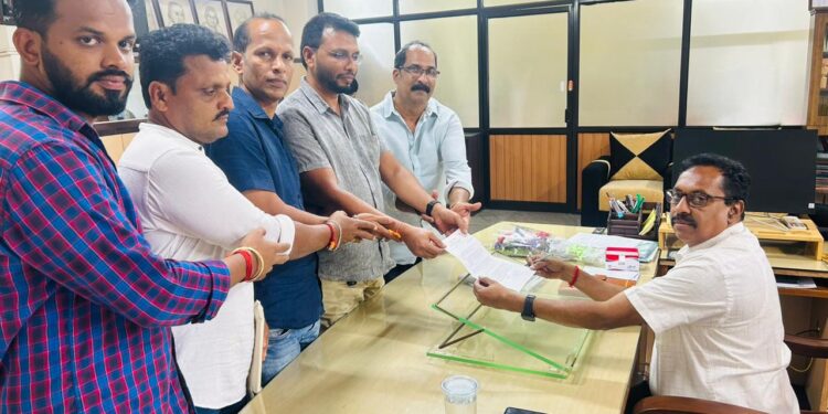 ಜೈನ ಮುನಿ ಹತ್ಯೆ : ಆರೋಪಿಗಳ ಆಸ್ತಿ ಮುಟ್ಟುಗೋಲು ಹಾಕುವಂತೆ ಪುತ್ತಿಲ ಪರಿವಾರದಿಂದ ಕಮಿಷನರ್ ಮೂಲಕ ರಾಜ್ಯಪಾಲರಿಗೆ ಮನವಿ