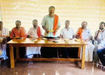 ಬ್ಯಾಟ್ ಹಿಡಿದು ಫೀಲ್ಡ್ ಗಿಳಿದ ಪುತ್ತಿಲ ಪರಿವಾರ : ಸಭೆ – 2ನೇ ದಿನವೂ ಮುಂದುವರೆದ ಮನೆ ಮನೆ ಭೇಟಿ