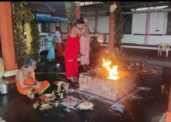 ಶ್ರೀಧಾಮ ಮಾಣಿಲ ಶ್ರೀ ದುರ್ಗಾಮಹಾಲಕ್ಷ್ಮೀ ಕ್ಷೇತ್ರದಲ್ಲಿ ಸಾಮೂಹಿಕ ಶ್ರೀ ಲಕ್ಷ್ಮೀ ಪೂಜೆ,ಶನಿಪೂಜೆ, ಧನ್ವಂತರಿ ಹವನ