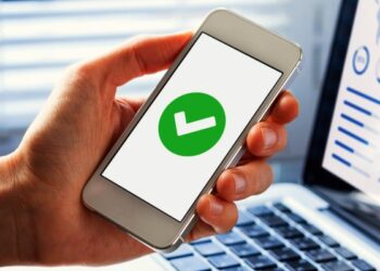 ಲೋನ್ ಆ್ಯಪ್ ಮೂಲಕ ಸಾಲ ಪಡೆಯುವ ಮುನ್ನ ಎಚ್ಚರ : ನಗ್ನ ಚಿತ್ರ ವೈರಲ್ ಮಾಡುವುದಾಗಿ ಬ್ಲ್ಯಾಕ್ ಮೇಲ್