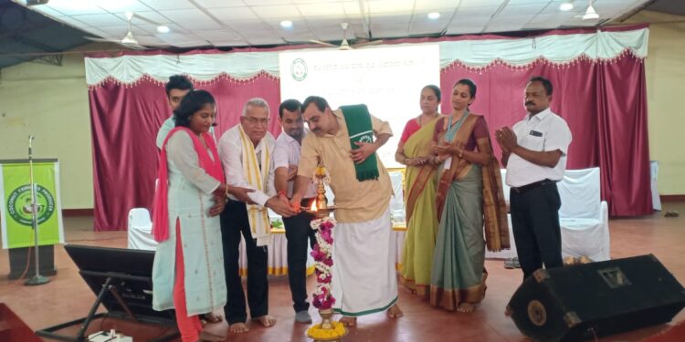 ದಕ್ಷಿಣ ಕನ್ನಡ ಜಿಲ್ಲಾ ತೆಂಗು ಉತ್ಪಾದಕರ ಕಂಪನಿಯಿಂದ ಕೃಷಿ ಮಾಹಿತಿ ಕಾರ್ಯಗಾರ, ಶೇರು ಪ್ರಮಾಣ ಪತ್ರ ವಿತರಣೆ