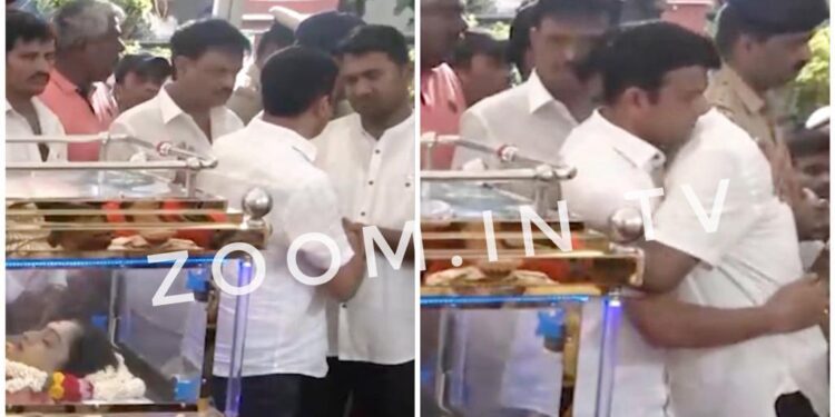 ಸ್ಪಂದನಾ ಪಾರ್ಥಿವ ಶರೀರದ ದರ್ಶನ ಮಾಡಿದ ಶಾಸಕ ಹರೀಶ್ ಪೂಂಜಾ : ಬಿಗಿದಪ್ಪಿ ರಕ್ಷಿತ್ ಶಿವರಾಂಗೆ ಸಾಂತ್ವನ