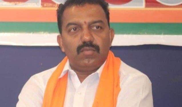 ಕೆದಿಲ : ಬಿಜೆಪಿ ಬೆಂಬಲಿತ ಗ್ರಾ.ಪಂ. ಸದಸ್ಯರು ಕಾಂಗ್ರೆಸ್ ಸೇರ್ಪಡೆ : ಸದಸ್ಯತ್ವಕ್ಕೆ ರಾಜೀನಾಮೆ ನೀಡಿ ಅದೇ ವಾರ್ಡಿನಲ್ಲಿ ಕಾಂಗ್ರೆಸ್ ಬೆಂಬಲಿತ ಅಭ್ಯರ್ಥಿಯಾಗಿ ನಿಂತು ಗೆದ್ದು ತೋರಿಸಲಿ’..- ಹರಿಪ್ರಸಾದ್ ಯಾದವ್