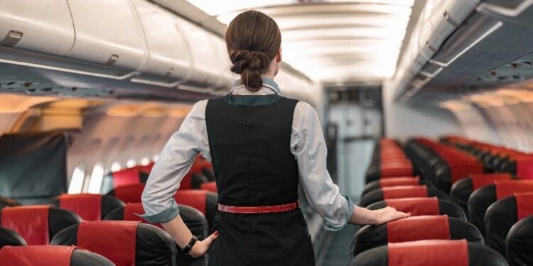 ಗಗನಸಖಿಯಾಗಬೇಕೆಂಬ ಕನಸು ಕಟ್ಟಿಕೊಂಡವರಿಗೆ ಇಲ್ಲಿದೆ ಮಾಹಿತಿ : ಖಾಲಿ ಇರುವ ಗಗನಸಖಿ ಹುದ್ದೆಗಳಿಗೆ ಅರ್ಜಿ ಆಹ್ವಾನ