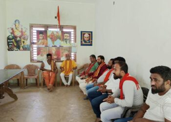 ಮಹೇಶ್ ಶೆಟ್ಟಿ ತಿಮರೋಡಿ ನಿವಾಸಕ್ಕೆ ಪ್ರಮೋದ್ ಮುತಾಲಿಕ್ ಭೇಟಿ