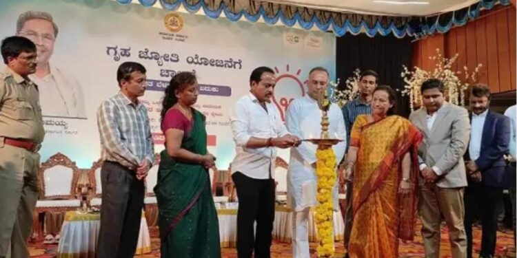 ಪುತ್ತೂರು : ‘ಗೃಹಜ್ಯೋತಿ’ ಯೋಜನೆಗೆ ಚಾಲನೆ : ‘ನಮ್ಮ ಸಿಎಂ ಮನಿ ಮ್ಯಾನೇಜ್ಮೆಂಟ್ ನಲ್ಲಿ ನಂಬರ್ ವನ್’…- ಶಾಸಕ ಅಶೋಕ್ ಕುಮಾರ್ ರೈ