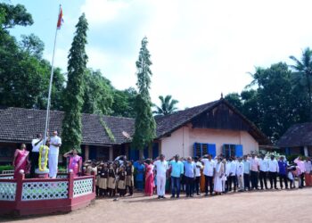 ವಿಟ್ಲ : ಸರಕಾರಿ ಪ್ರೌಢ ಶಾಲೆಯಲ್ಲಿ ಸ್ವಾತಂತ್ರ್ಯ ದಿನಾಚರಣೆ