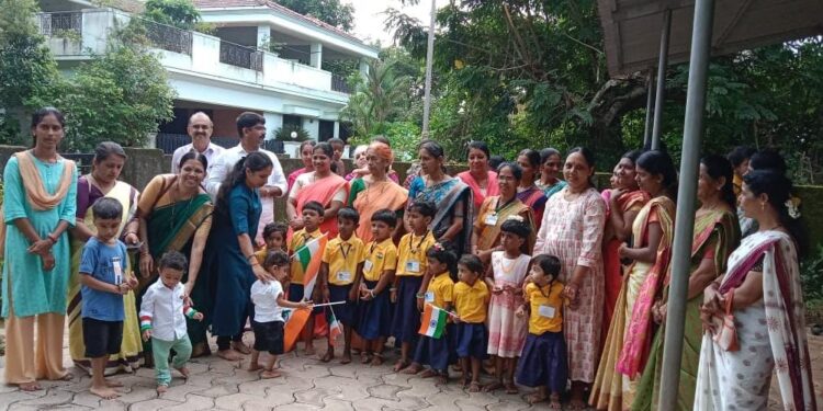 ಕೊಂಬೆಟ್ಟು ಅಂಗನವಾಡಿ ಕೇಂದ್ರದಲ್ಲಿ ಸ್ವಾತಂತ್ರ್ಯ ದಿನಾಚರಣೆ