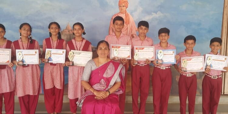 ತಾಲೂಕು ಮಟ್ಟದ ಯೋಗಾಸನ ಸ್ಪರ್ಧೆ : ವಿವೇಕಾನಂದ ಆಂಗ್ಲಮಾಧ್ಯಮ ಶಾಲೆಗೆ ಹಲವು ಪ್ರಶಸ್ತಿ
