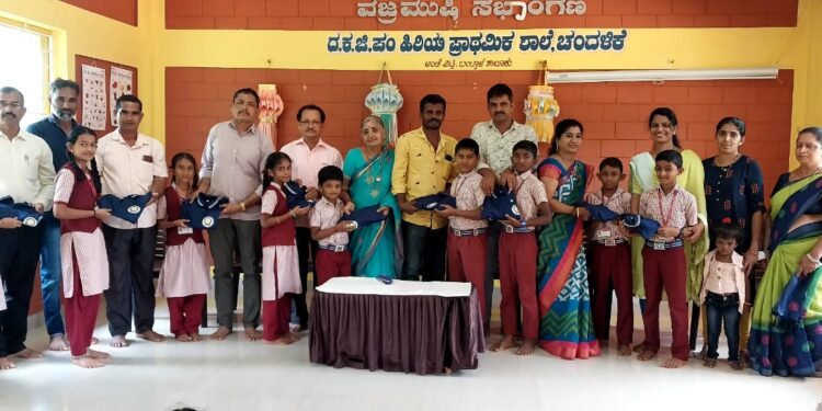 ಚಂದಳಿಕೆ ಶಾಲೆಯಲ್ಲಿ ಟೀ-ಶರ್ಟ್ ವಿತರಣೆ