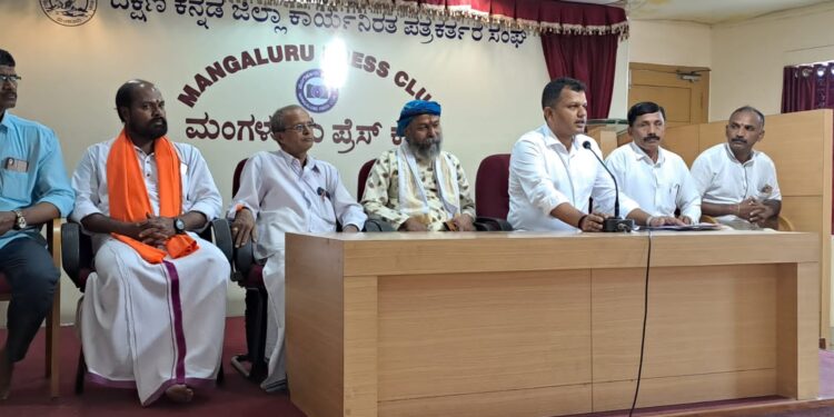 (ನ.14-22) ಶ್ರೀ ಮದ್ಭಾಗವತ ಕಥಾ ಪಾರಾಯಣ ಸಪ್ತಾಹ ಮಹಾಯಾಗ : ಪೂರ್ವಭಾವಿಯಾಗಿ ಗೋ ರಥಯಾತ್ರೆ ಸಂಚಾರ