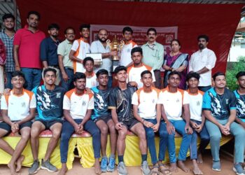 ಥ್ರೋಬಾಲ್ ಪಂದ್ಯಾಟ : ವಿವೇಕಾನಂದ ಪ.ಪೂ ಕಾಲೇಜಿನ ಬಾಲಕರ ತಂಡ ರಾಜ್ಯ ಮಟ್ಟಕ್ಕೆ ಆಯ್ಕೆ