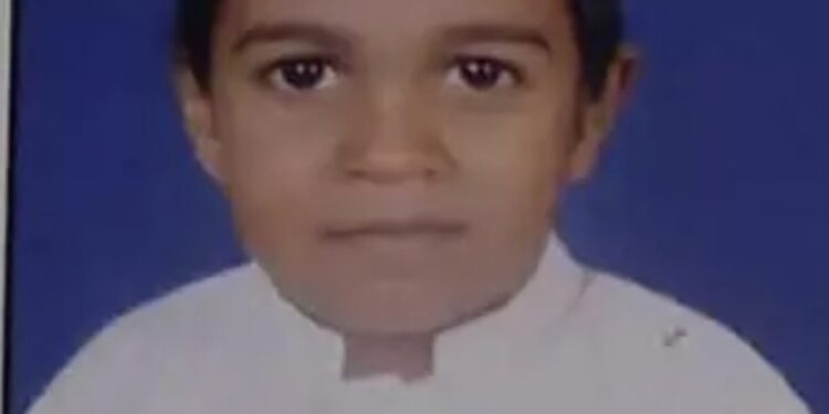 ಪುತ್ತೂರು : ಕಾರು ಡಿಕ್ಕಿ : ಯುಕೆಜಿ ವಿದ್ಯಾರ್ಥಿ ಮೃತ್ಯು..!! 