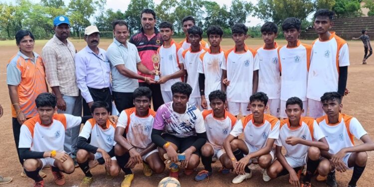 ತಾಲೂಕು ಮಟ್ಟದ ಫುಟ್ಬಾಲ್ ಪಂದ್ಯಾಟದಲ್ಲಿ ವಿವೇಕಾನಂದ ಪ.ಪೂ ಕಾಲೇಜಿನ ಬಾಲಕರ ತಂಡ ದ್ವಿತೀಯ