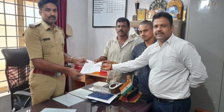 ಸನಾತನ ಧರ್ಮದ ಬಗ್ಗೆ ವಿವಾದಾತ್ಮಕ ಹೇಳಿಕೆ : ಹಿಂ.ಜಾ.ವೇದಿಕೆಯಿಂದ ಉದಯನಿಧಿ ವಿರುದ್ಧ ದೂರು ದಾಖಲು..!!