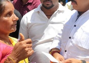 ಮಹಿಳೆಯಿಂದ 30 ಸಾವಿರ ಲಂಚ ಪಡೆದ ಉಗ್ರಾಣಿ : ವಾರದೊಳಗೆ ಮರುಪಾವತಿಸುವಂತೆ ಶಾಸಕರ ಸೂಚನೆ