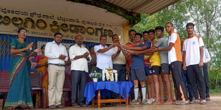 ಬಾಲ್ ಬ್ಯಾಡ್ಮಿಂಟನ್ ಪಂದ್ಯಾಟದಲ್ಲಿ ವಿವೇಕಾನಂದ ಪ.ಪೂ ಕಾಲೇಜಿನ ಬಾಲಕರ ತಂಡ ಜಿಲ್ಲಾಮಟ್ಟಕ್ಕೆ ಆಯ್ಕೆ