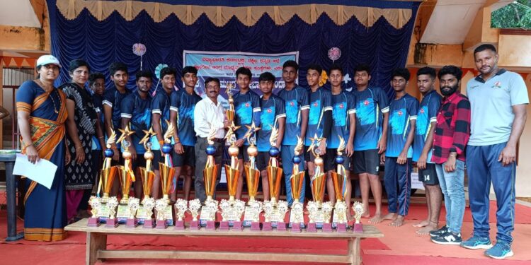 ಥ್ರೋಬಾಲ್ ಪಂದ್ಯಾಟ : ವಿವೇಕಾನಂದ ಪ.ಪೂ ಕಾಲೇಜಿನ ಬಾಲಕರ ಮತ್ತು ಬಾಲಕಿಯರ ತಂಡ ರಾಜ್ಯ ಮಟ್ಟಕ್ಕೆ ಆಯ್ಕೆ