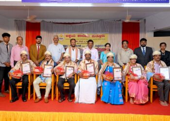 ಅಕ್ಷಯ ಕಾಲೇಜಿನಲ್ಲಿ ಶಿಕ್ಷಕ ದಿನಾಚರಣೆಯ ಪ್ರಯುಕ್ತ ಅಕ್ಷಯ ಗುರು ಪುರಸ್ಕಾರ