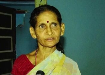 ‘ಯಾರೋ ಆಕೆಯನ್ನು ಮುಂದಿಟ್ಟುಕೊಂಡು ಈ ಕೆಲಸ ಮಾಡಿಸಿದ್ದಾರೆ.., ನನ್ನ ಮಗಳು ಇನ್ನೊಬ್ಬರ ಮನಸಿಗೆ ನೋವು ಮಾಡುವವಳಲ್ಲ’ – ಚೈತ್ರಾ ಕುಂದಾಪುರ ತಾಯಿ
