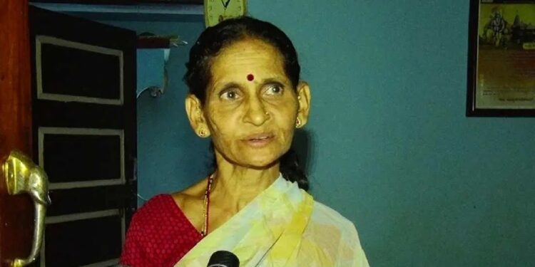 ‘ಯಾರೋ ಆಕೆಯನ್ನು ಮುಂದಿಟ್ಟುಕೊಂಡು ಈ ಕೆಲಸ ಮಾಡಿಸಿದ್ದಾರೆ.., ನನ್ನ ಮಗಳು ಇನ್ನೊಬ್ಬರ ಮನಸಿಗೆ ನೋವು ಮಾಡುವವಳಲ್ಲ’ – ಚೈತ್ರಾ ಕುಂದಾಪುರ ತಾಯಿ