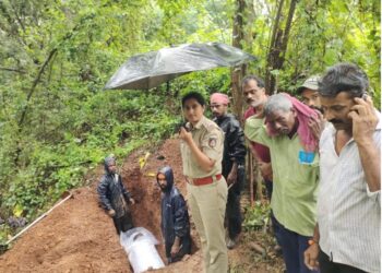 ಸುಳ್ಯ : ಮೃತದೇಹ ಕೊಂಡೊಯ್ಯಲು ಬಾರದ ಸಂಬಂಧಿಕರು : ಅಂತ್ಯಸಂಸ್ಕಾರ ನೆರವೇರಿಸಿದ ಪೊಲೀಸರು