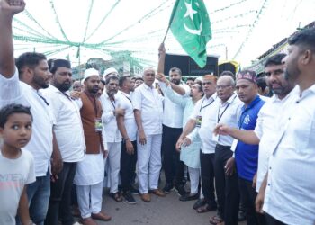 ಪುತ್ತೂರು : ಈದ್ ಮಿಲಾದ್ ಸಮಾವೇಶ : ವಾಹನ ಜಾಥಾ ; ನೂರಾರು ವಾಹನಗಳಲ್ಲಿ ಸಾವಿರಾರು ಮಂದಿ ಭಾಗಿ