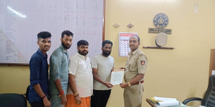 ಮೂಡಬಿದ್ರೆ : ಅಕ್ರಮ ಗೋ ಸಾಗಾಟ : ಶೀಘ್ರ ಸೂಕ್ತ ಕಾನೂನು ಕ್ರಮ ಕೈಗೊಳ್ಳುವಂತೆ ಹಿಂ.ಜಾ.ವೇ. ಆಗ್ರಹ