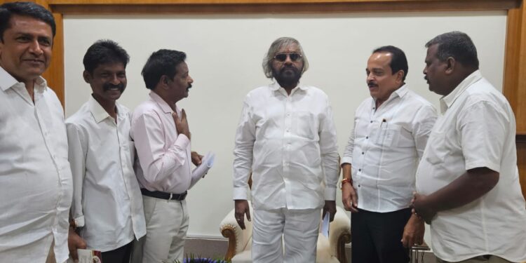 ರಬ್ಬರ್ ಕಾರ್ಮಿಕರ ಬಾಕಿ ಬೋನಸ್ ಶೀಘ್ರವೇ ಬಿಡುಗಡೆ : ಪುತ್ತೂರು ಶಾಸಕರಿಗೆ ಅರಣ್ಯ ಸಚಿವ ಖಂಡ್ರೆ ಭರವಸೆ