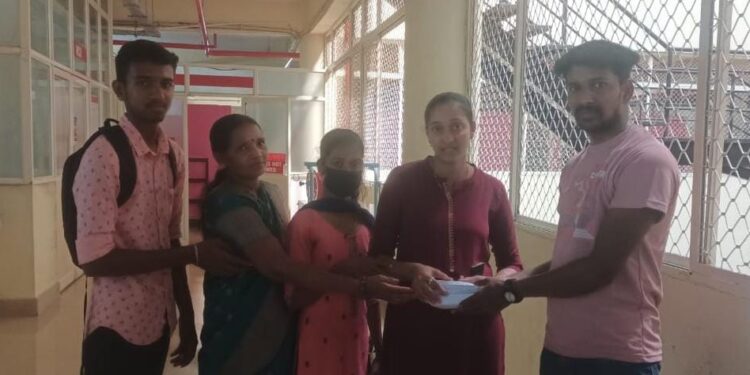 ದಸರಾ ವೇಷತೊಟ್ಟು ಸಹಾಯಹಸ್ತ : ಬಡಕುಟುಂಬಗಳ ಸಂಕಷ್ಟಕ್ಕೆ ಮಿಡಿದ ಸಂದೀಪ್ ಕುಕ್ಕೆಬೆಟ್ಟು ನೇತೃತ್ವದ ‘ಟೀಂ ಸಂರಕ್ಷಣ್’