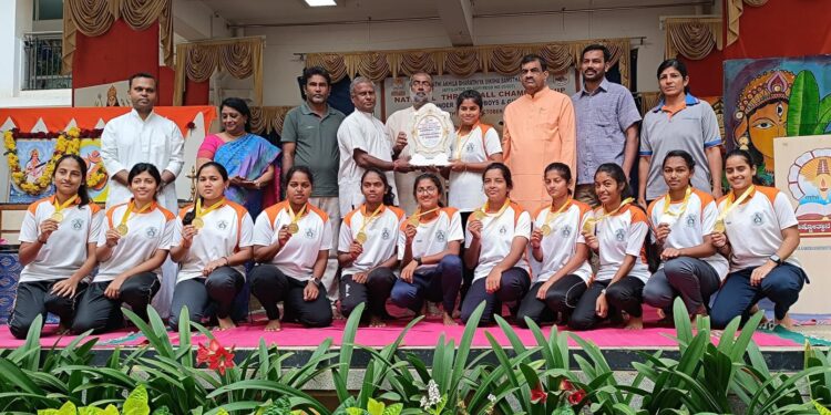 ರಾಷ್ಟ್ರಮಟ್ಟದ  ಥ್ರೋಬಾಲ್ ಪಂದ್ಯಾಟದಲ್ಲಿ  ವಿವೇಕಾನಂದ ಪ.ಪೂ ಕಾಲೇಜಿನ ಬಾಲಕರ ಮತ್ತು ಬಾಲಕಿಯರ ತಂಡ ಪ್ರಥಮ