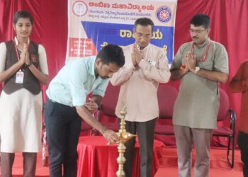 ಅಂಬಿಕಾ ಮಹಾವಿದ್ಯಾಲಯದಲ್ಲಿ ಎನ್.ಎಸ್.ಎಸ್ ಚಟುವಟಿಕೆಗಳಿಗೆ ಚಾಲನೆ : ‘ಧನಾತ್ಮಕ ಕಾರ್ಯಗಳಿಂದ ಸಾಮಾಜಿಕ ಬದಲಾವಣೆ’ – ಡಾ.ಹರಿಪ್ರಸಾದ್