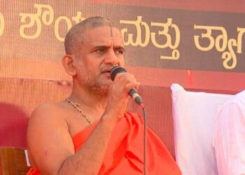 ‘ನಾವು ಹಿಂದೂಗಳು ಶಾಂತಿ ಪ್ರಿಯರು..,ನಾವು ಕಲ್ಲೆಸೆಯಲ್ಲ, ಕೊಳ್ಳಿ ಇಡಲ್ಲ, ತಲೆ ಒಡೆಯಲ್ಲ’ – ಉಡುಪಿಯ ಹಿಂದೂ ಸಮಾಜೋತ್ಸವದಲ್ಲಿ ಪೇಜಾವರ ಶ್ರೀ