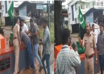 ಹಿಂದೂ ಧಾರ್ಮಿಕ ಕಟ್ಟೆಯಲ್ಲಿ ಇಸ್ಲಾಂ ಧ್ವಜ : ತೆರವುಗೊಳಿಸಿದ ಪೊಲೀಸರು..!!