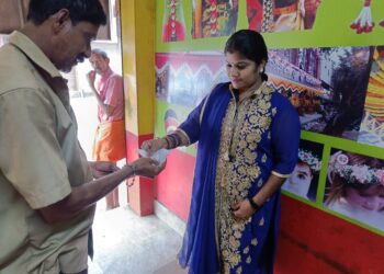 ವಿಟ್ಲ : ಬಿದ್ದು ಸಿಕ್ಕಿದ ಚಿನ್ನದ ತಾಳಿ ವಾರೀಸುದಾರರಿಗೆ ಹಸ್ತಾಂತರ